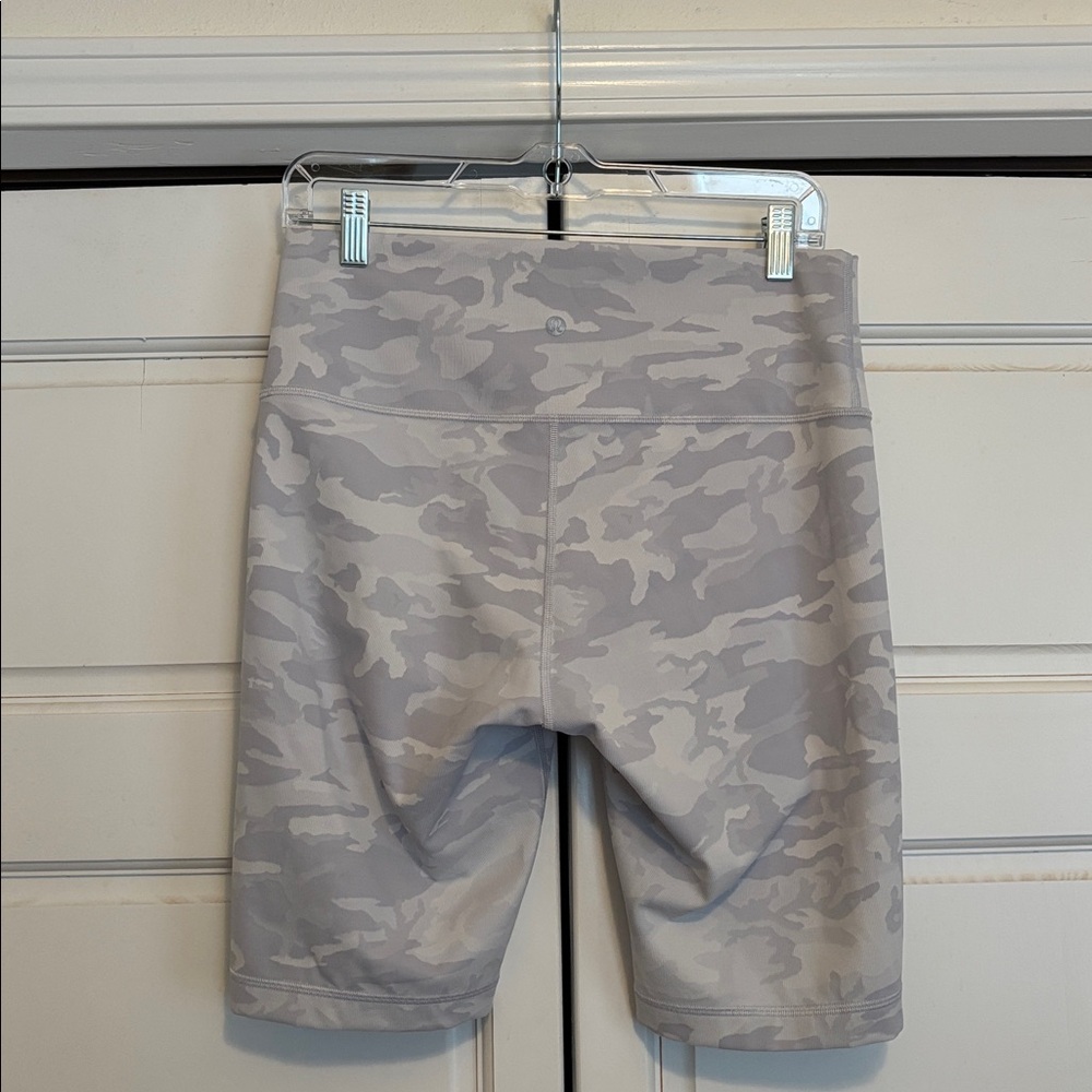 Lululemon Wunder Under Ribbed
Incognito Camo Jacquard Alpine White Starlight - Picture 4 of 8
